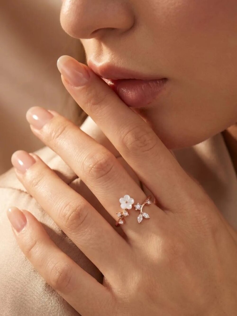 Delicate Light Luxury Adjustable Copper flower Ring.